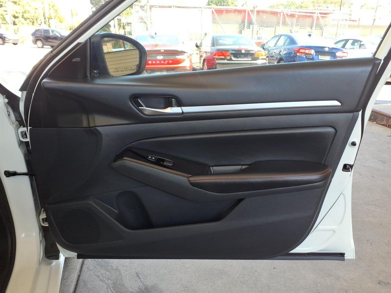 Nissan Altima  2024