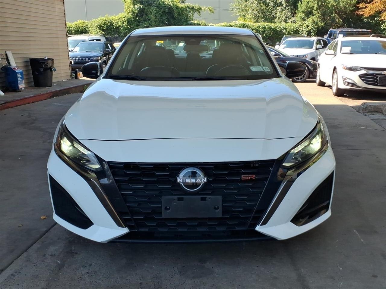 Nissan Altima  2024