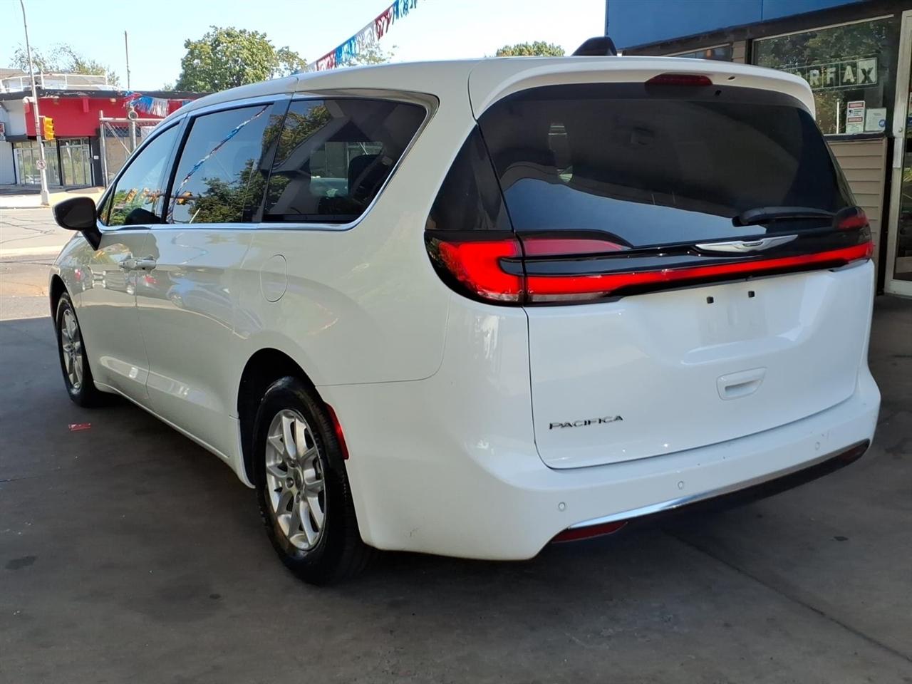 Chrysler Pacifica  2023