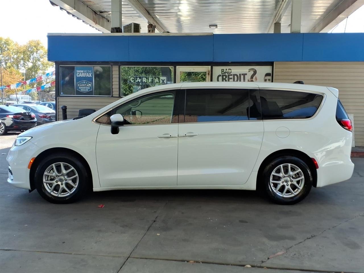 Chrysler Pacifica  2023