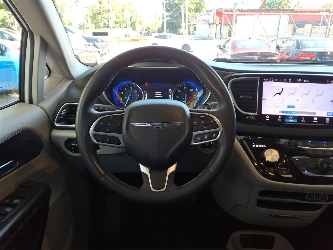 Chrysler Pacifica  2023
