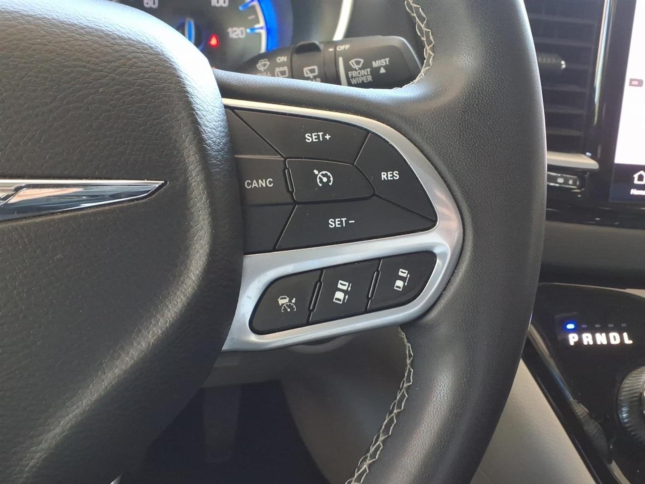 Chrysler Pacifica  2023