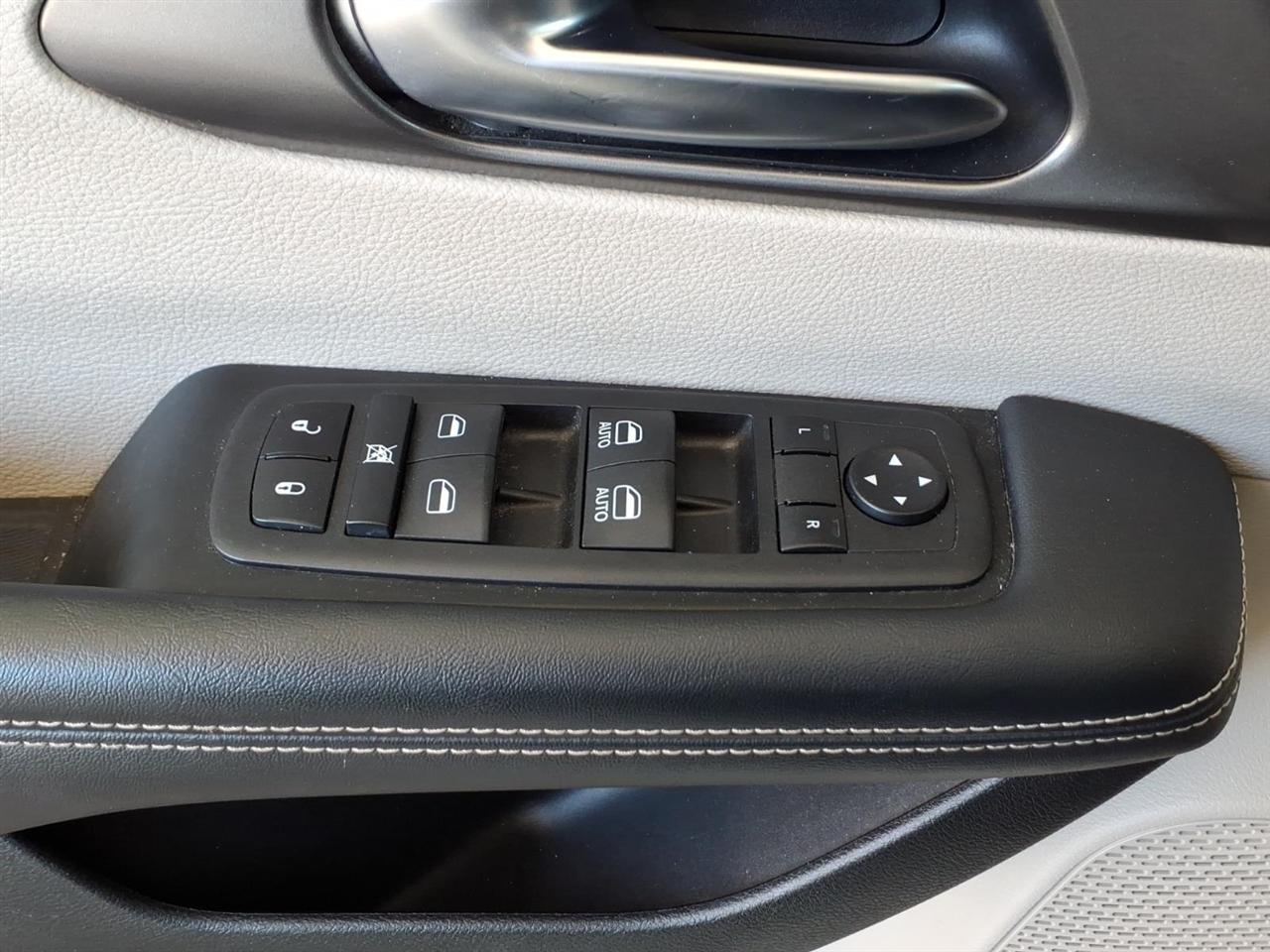 Chrysler Pacifica  2023