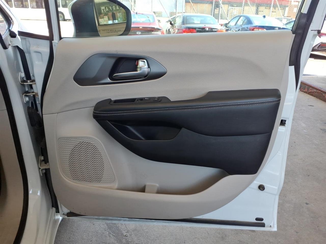 Chrysler Pacifica  2023