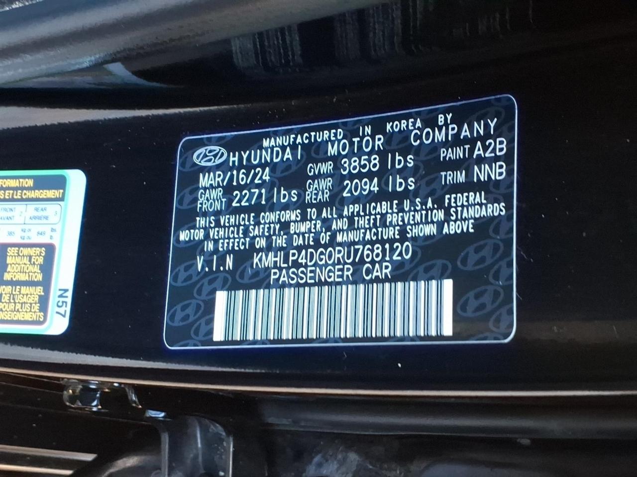 Hyundai Elantra  2024