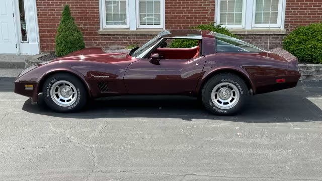 Chevrolet Corvette Base 1982