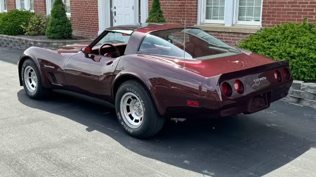 Chevrolet Corvette Base 1982