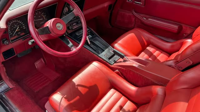 Chevrolet Corvette Base 1982