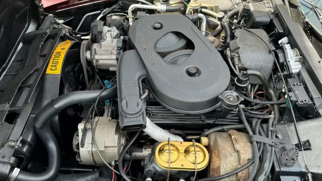 Chevrolet Corvette Base 1982