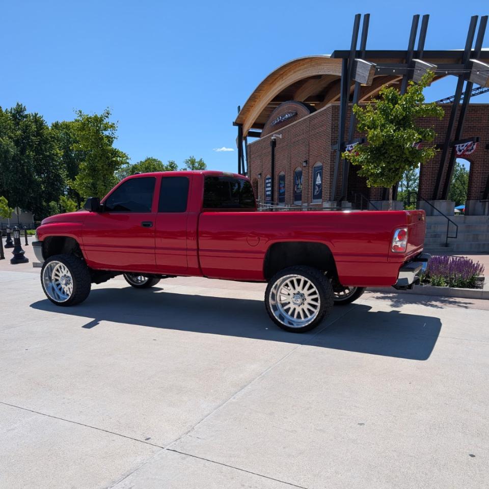 Dodge Ram 2500 Quad Cab 6.5-ft. Bed 4WD 1998