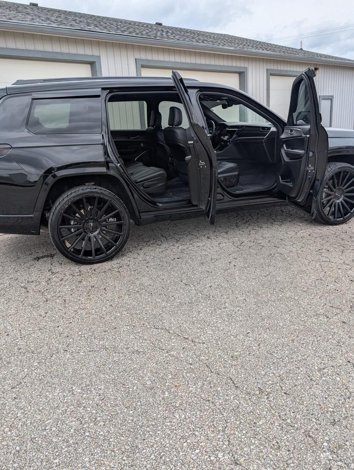 Jeep Grand Cherokee L Overland 4WD 2022