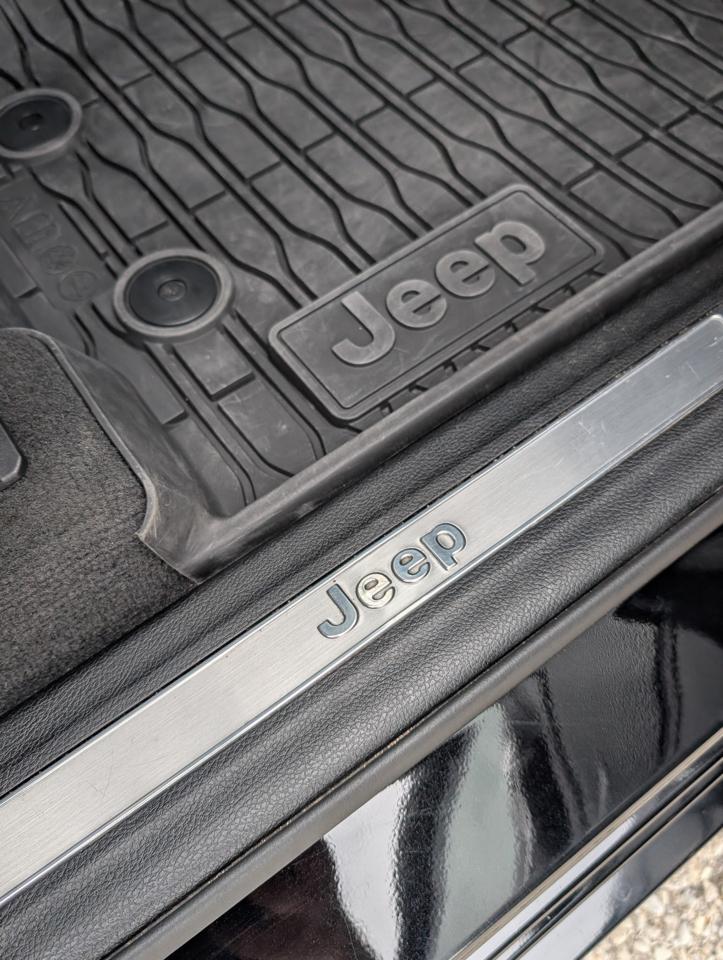 Jeep Grand Cherokee L Overland 4WD 2022