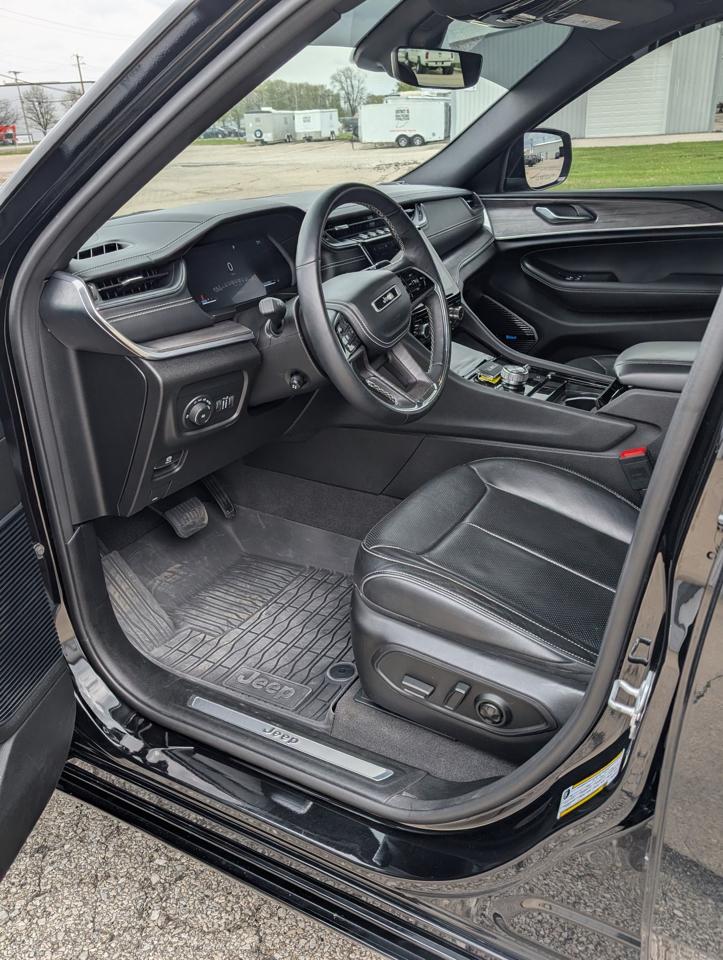 Jeep Grand Cherokee L Overland 4WD 2022