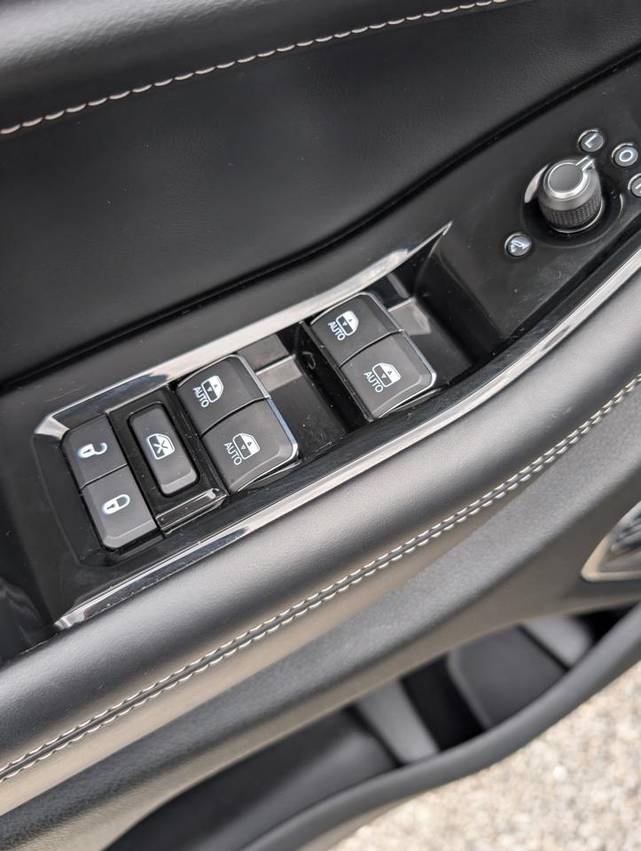 Jeep Grand Cherokee L Overland 4WD 2022