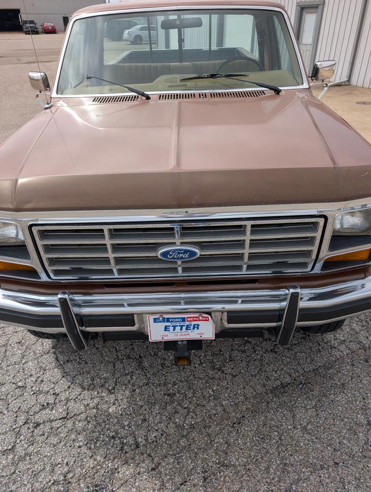 Ford F-250 Regular Cab 4WD 1985