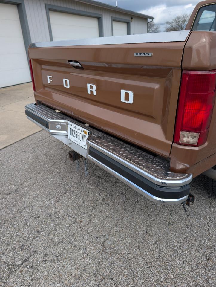Ford F-250 Regular Cab 4WD 1985