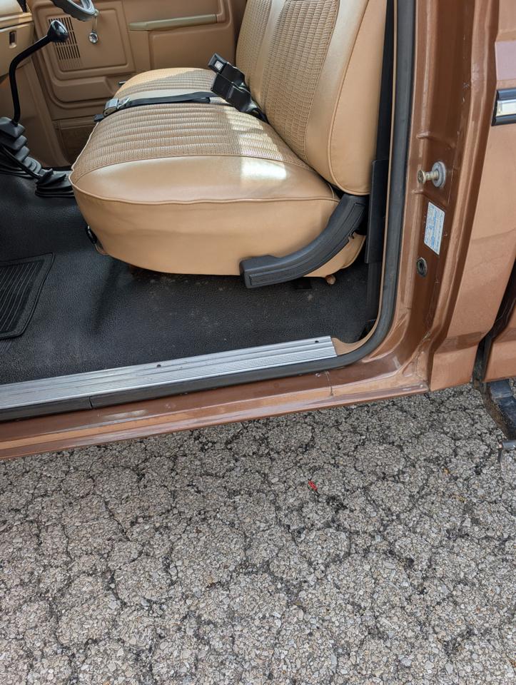 Ford F-250 Regular Cab 4WD 1985