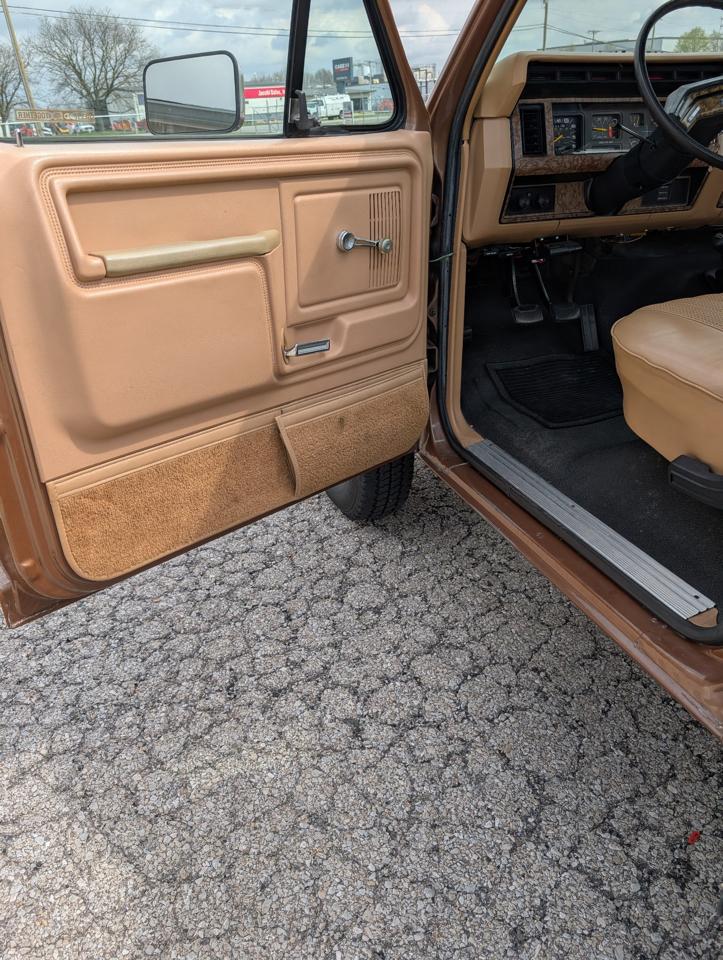 Ford F-250 Regular Cab 4WD 1985