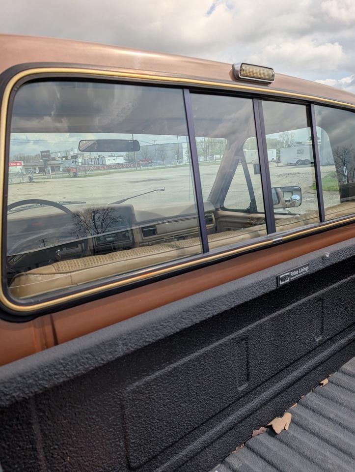 Ford F-250 Regular Cab 4WD 1985