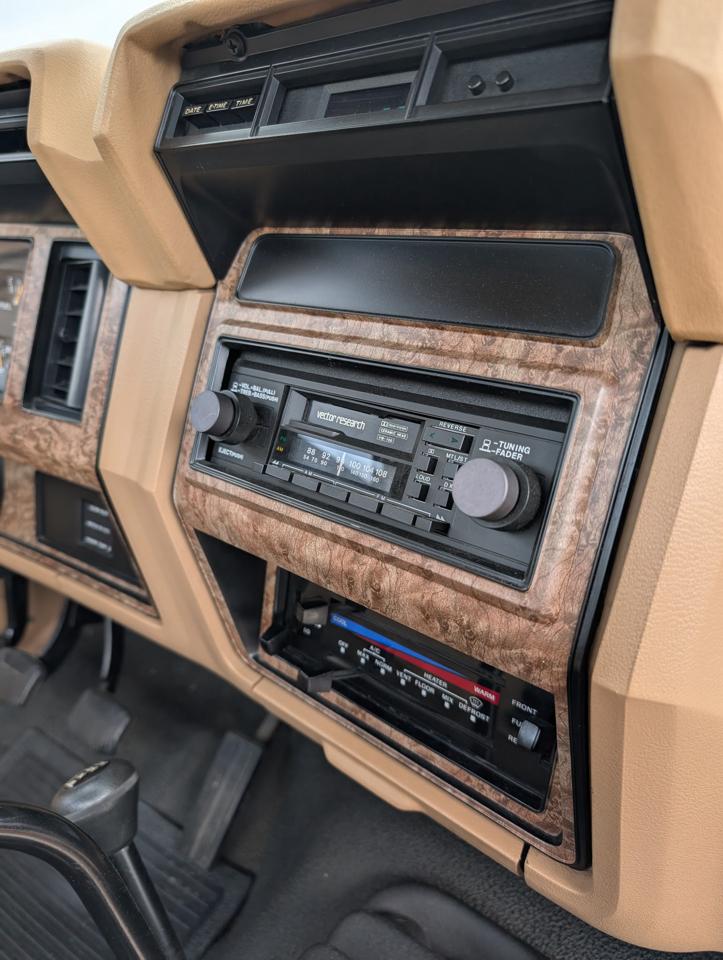 Ford F-250 Regular Cab 4WD 1985