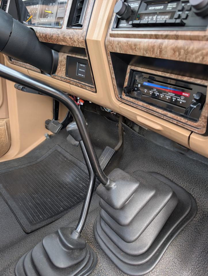 Ford F-250 Regular Cab 4WD 1985