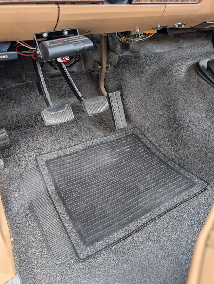 Ford F-250 Regular Cab 4WD 1985