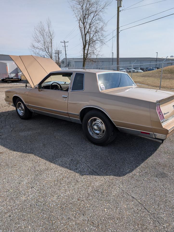 Chevrolet Monte Carlo Base 1985