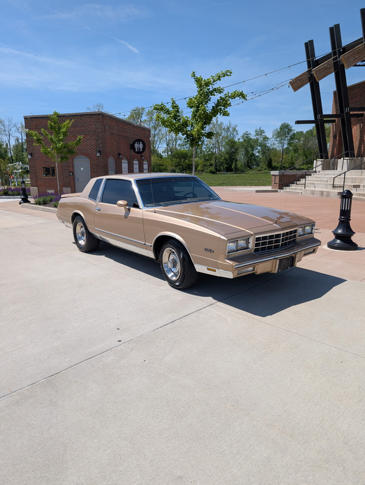Chevrolet Monte Carlo Base 1985