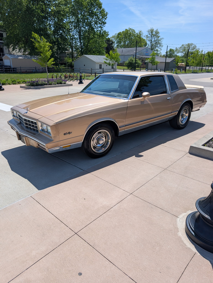 Chevrolet Monte Carlo Base 1985