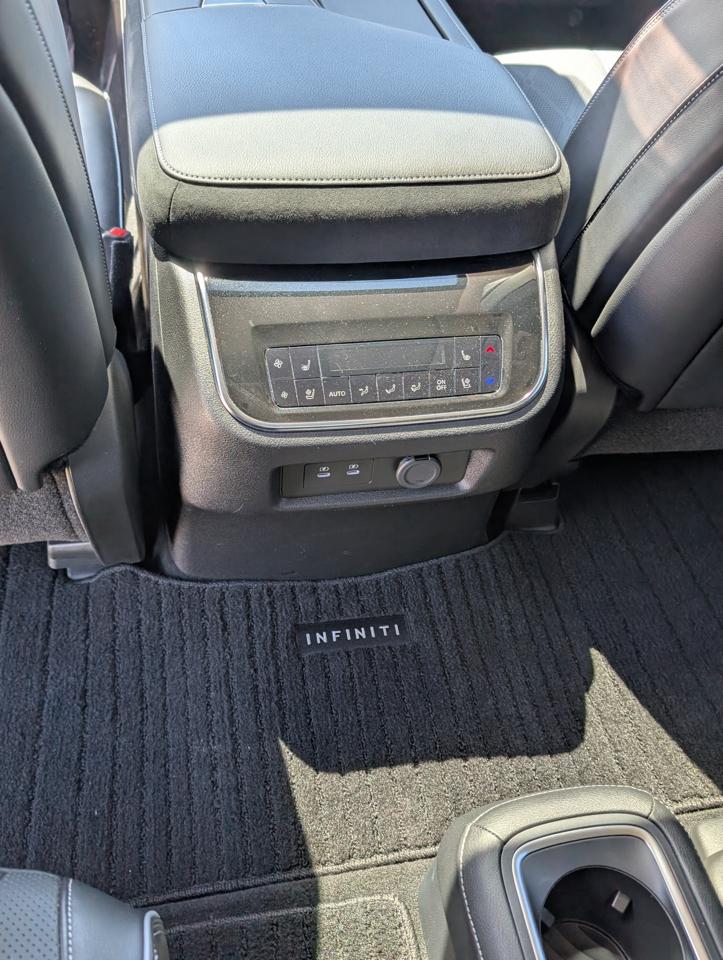 Infiniti QX80  2025