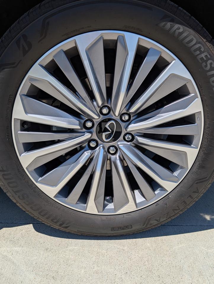 Infiniti QX80  2025