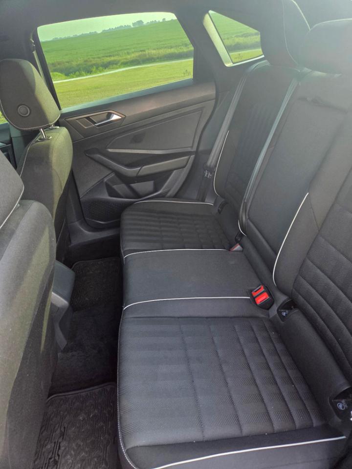 Volkswagen Jetta Sport 2023
