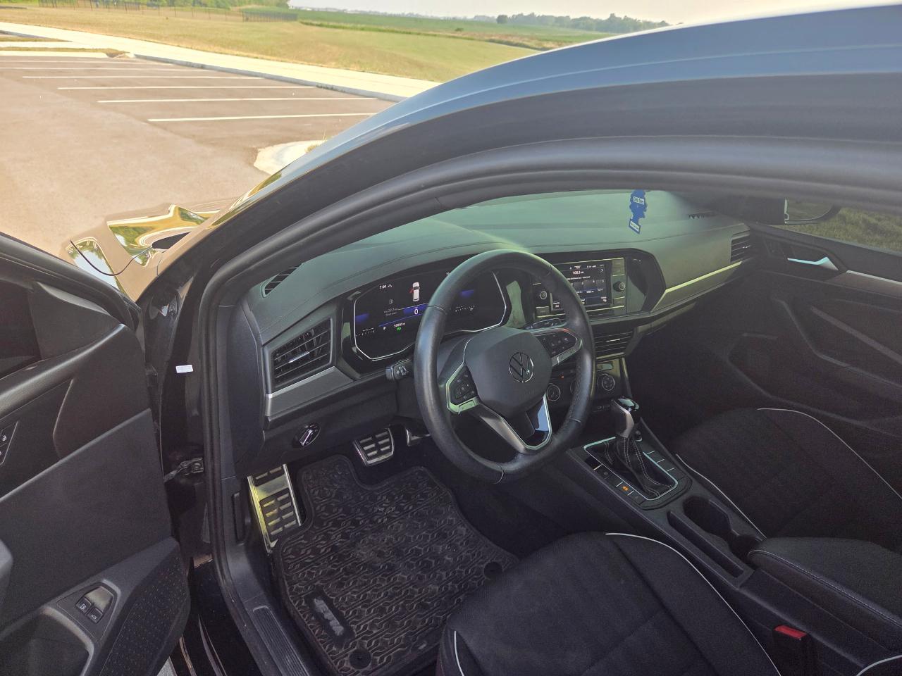 Volkswagen Jetta Sport 2023