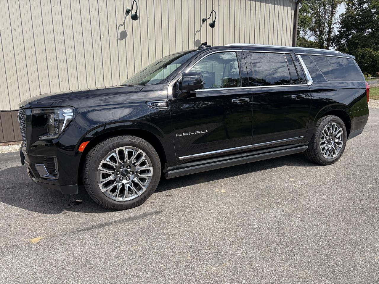 2023 GMC Yukon XL DENALI ULTIMATE