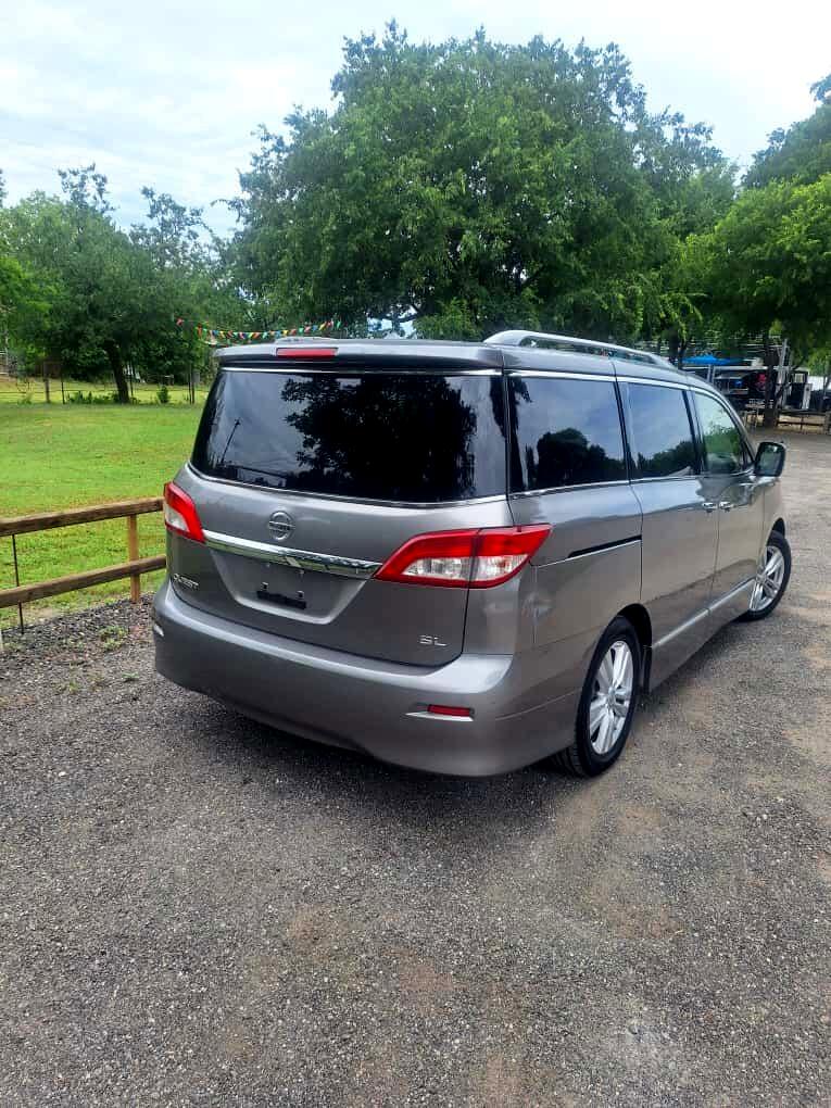 Nissan Quest  2013