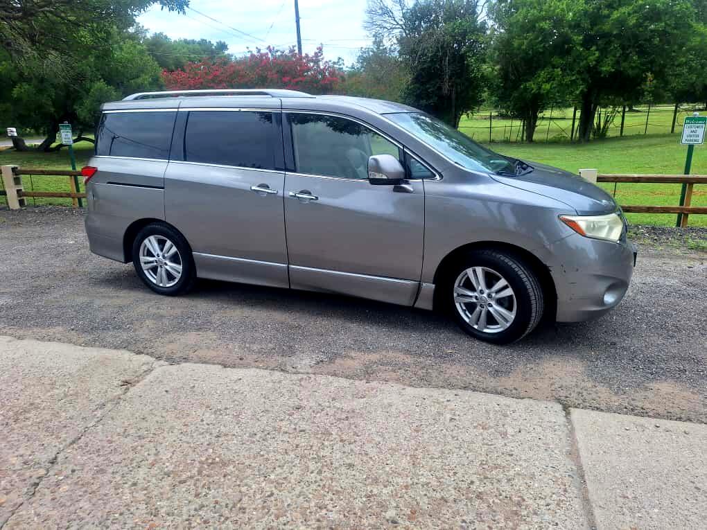 Nissan Quest  2013