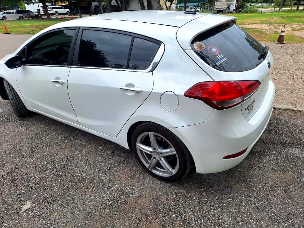 Kia Forte 5-Door  2016