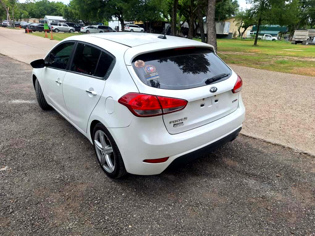 Kia Forte 5-Door  2016