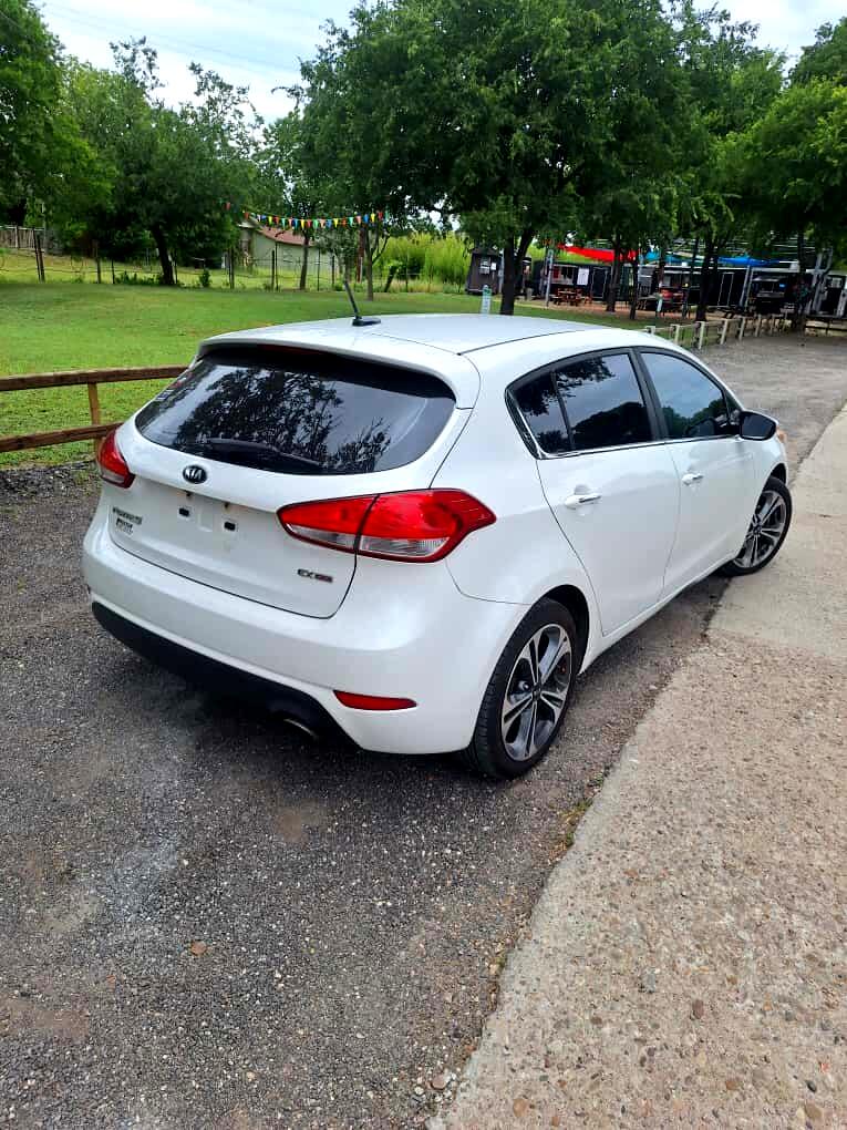 Kia Forte 5-Door  2016