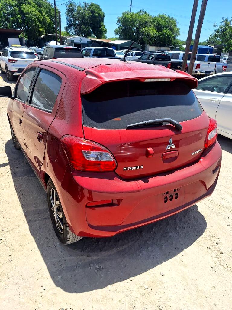 2018 Mitsubishi Mirage ES photo 2