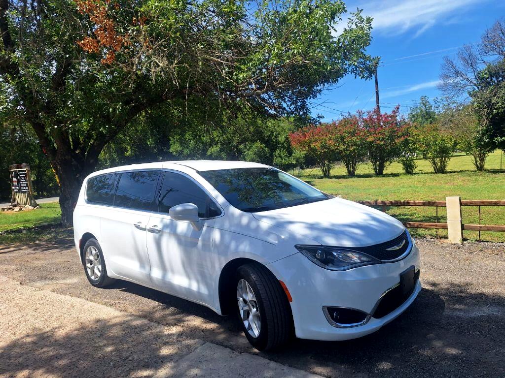 2018 Chrysler Pacifica Touring Plus photo 4