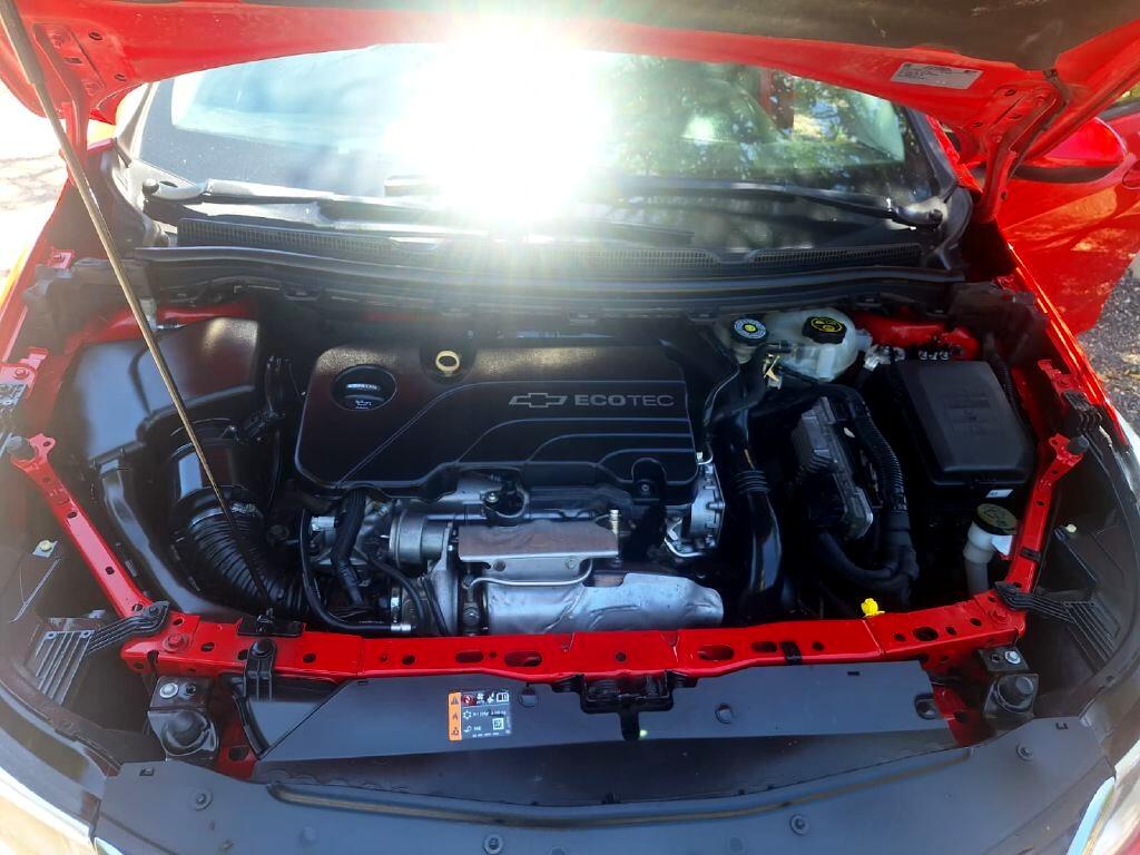 2017 Chevrolet Cruze LS photo 2