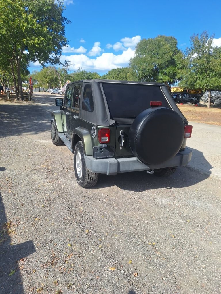 2007 Jeep Wrangler Sahara photo 4
