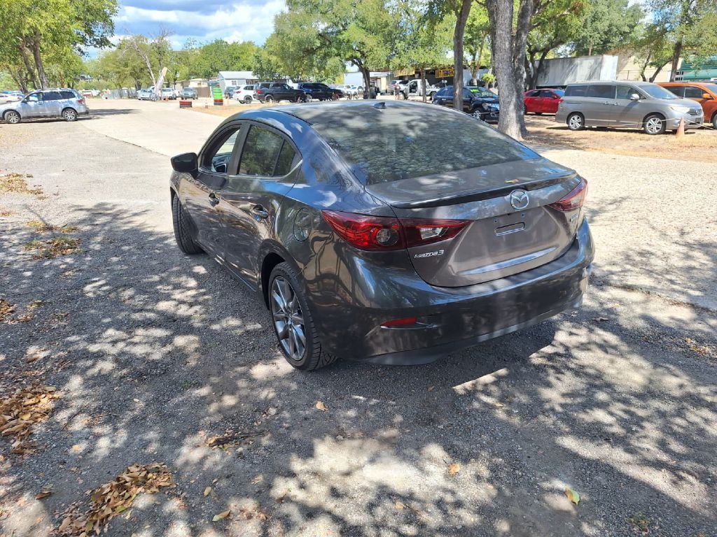 Mazda MAZDA3  2018