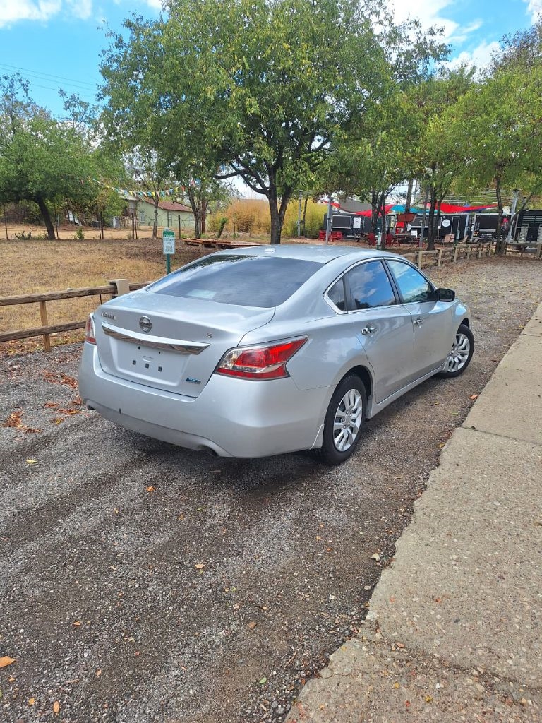Nissan Altima  2014