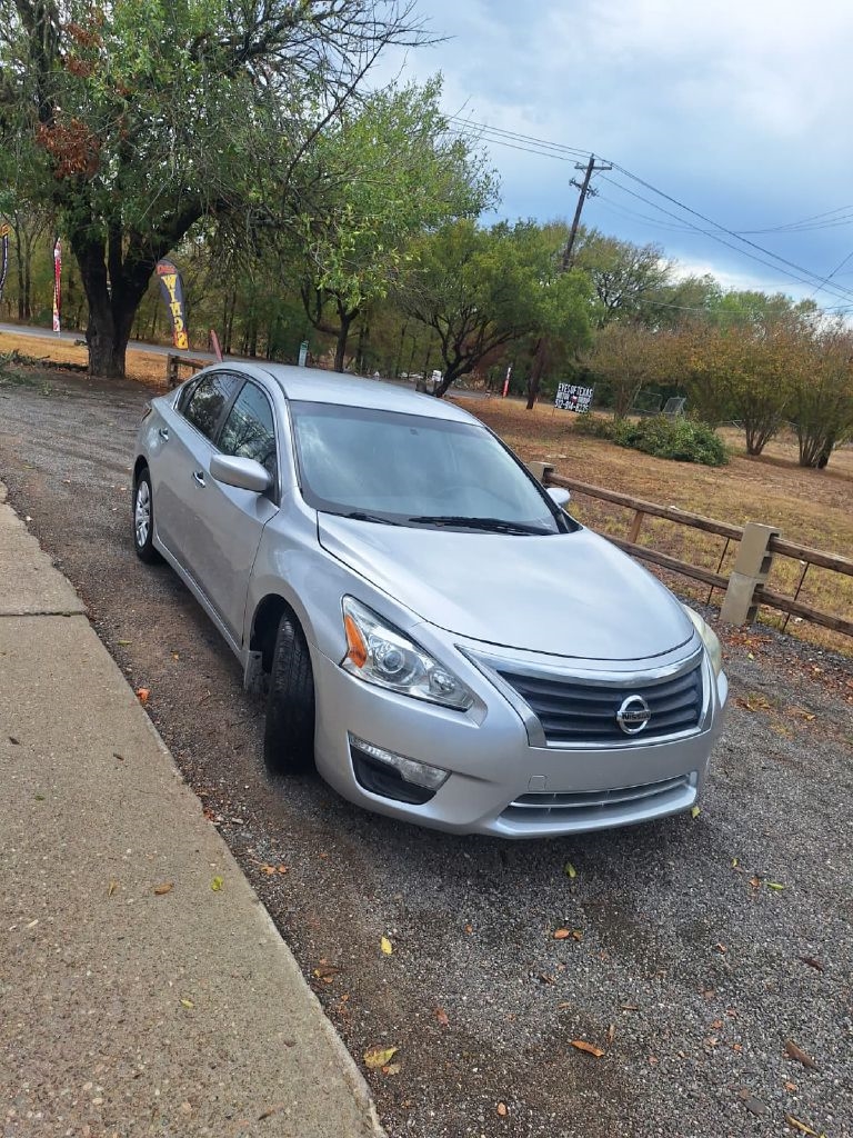 Nissan Altima  2014