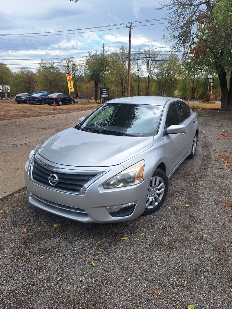 Nissan Altima  2014