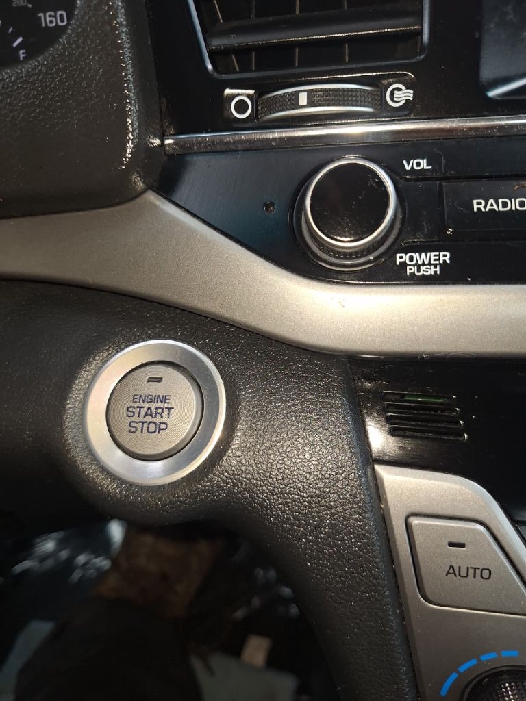 Hyundai Elantra  2017