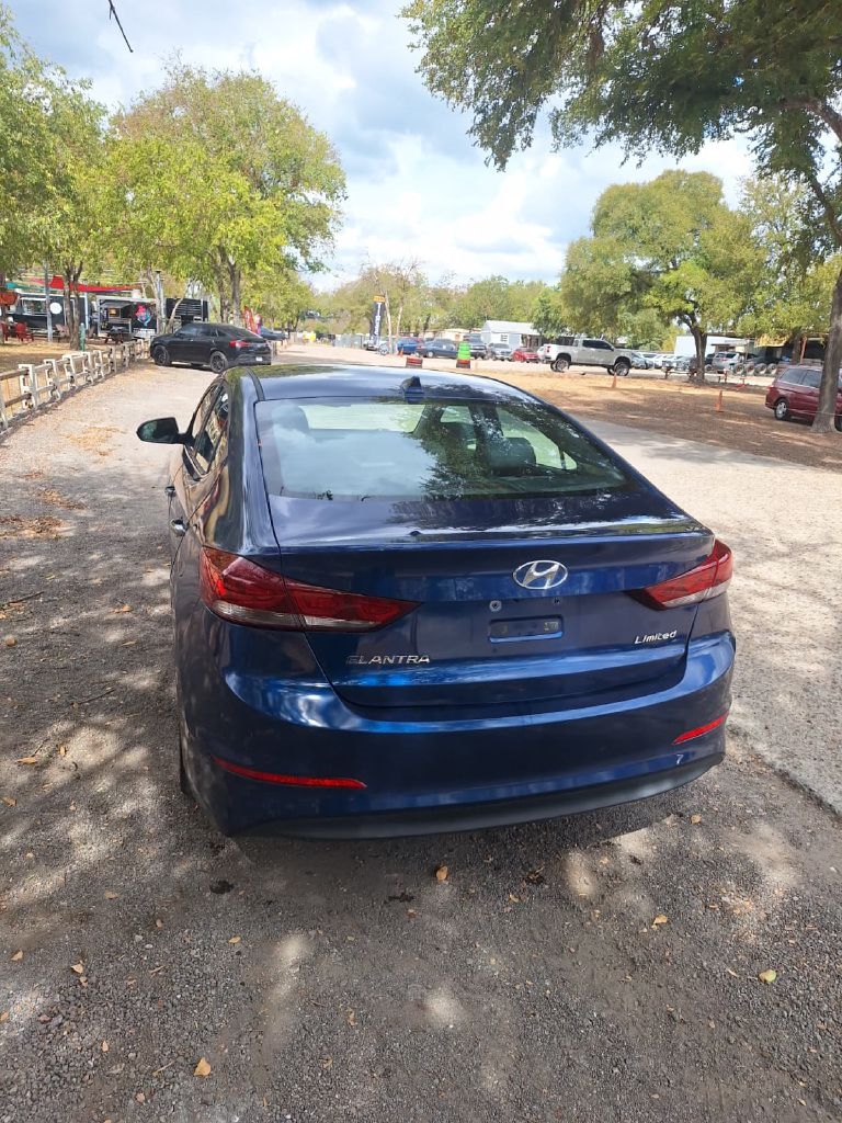 Hyundai Elantra  2017
