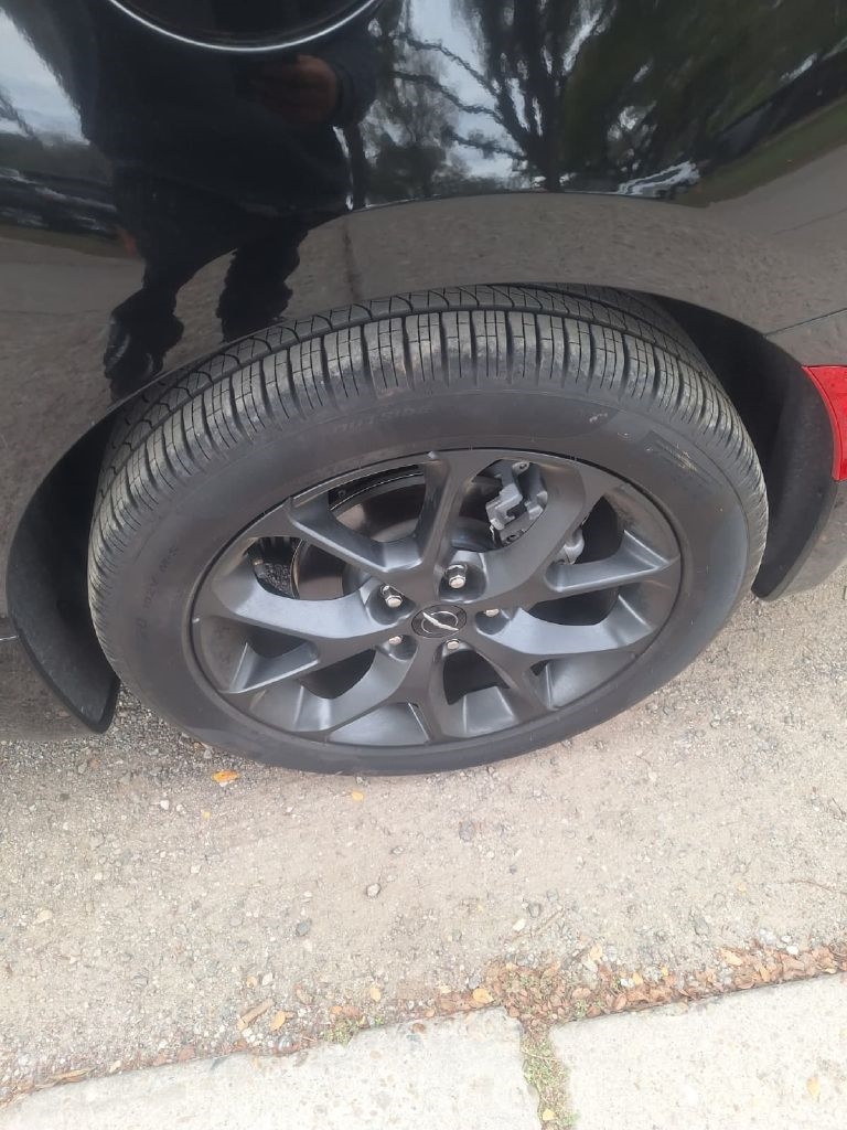 2024 Chrysler Pacifica Limited photo 3